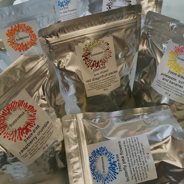 Packs of Fruitessence freeze-dried fruits