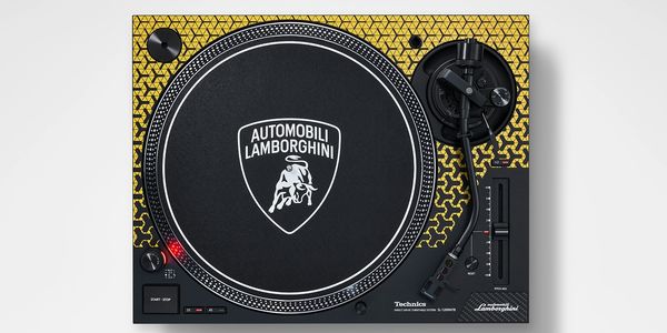 The Techincs SL-1200M7B special-edition turntable