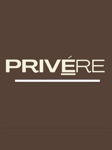 Stylized text of the word 'PRIVÉRE' in cream on a brown background with an underline.
