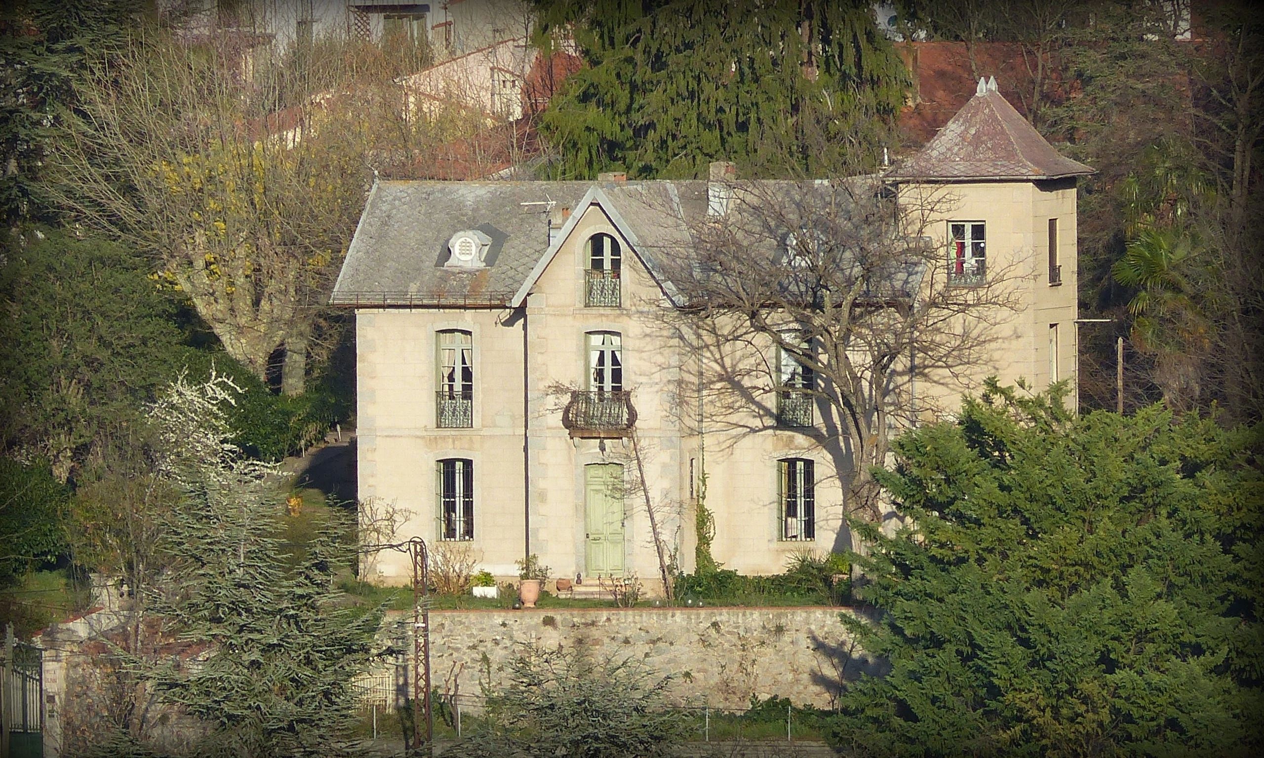 The Villa Delphina lodging for Creative Workshops France.