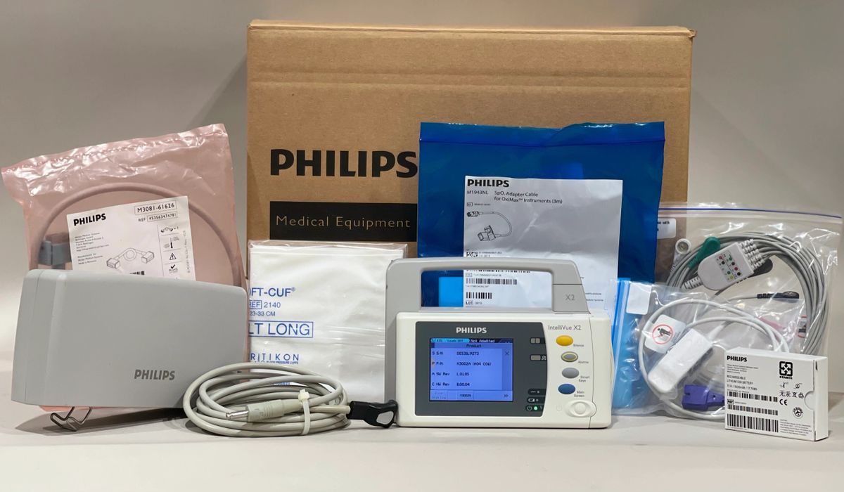 PHILIPS INTELLIVUE X2 M3002A PORTABLE MONITOR WITH NEW BATTERY AND