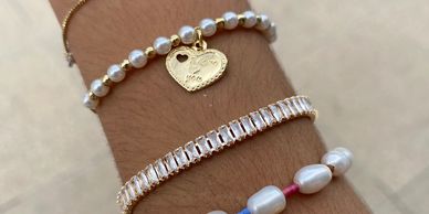 Bracelete e colares semijoia