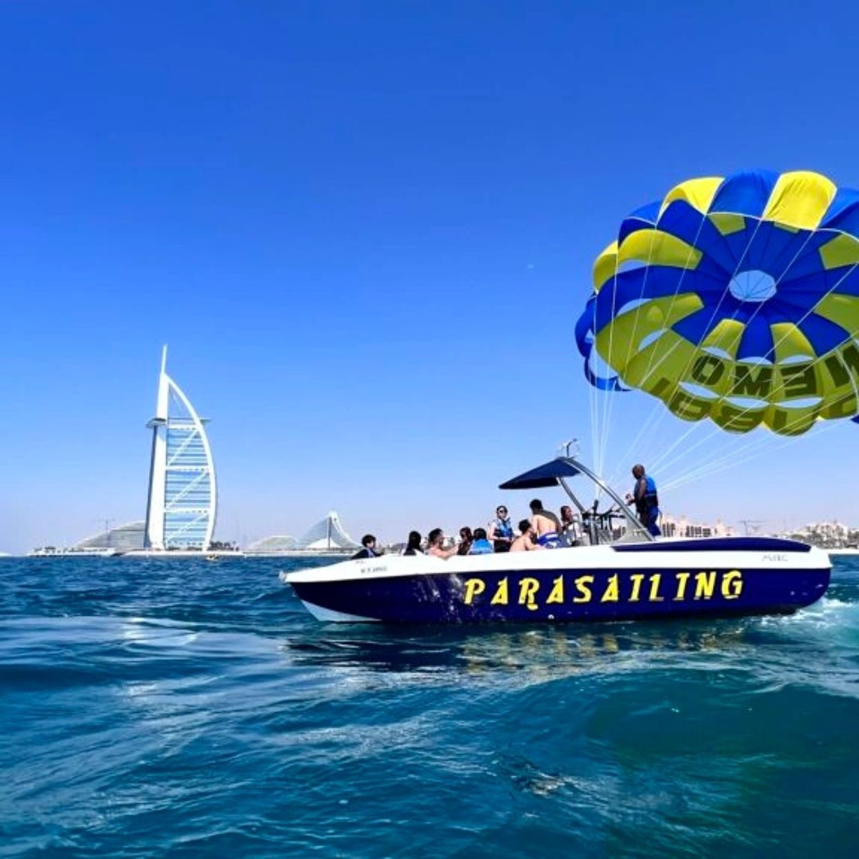 parasailing in dubai