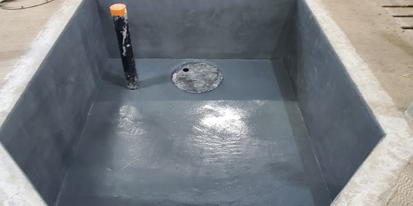 Protective epoxy coating for concrete