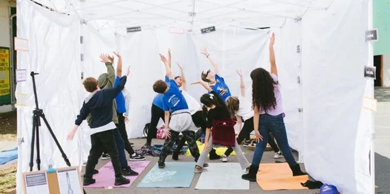 Toluca Lake Elementary Move-A-Thon Wellness Tent

Photo Credit:  Hazelnut Photography