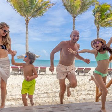 Paquetes a Playa Mujeres saliendo de Monterrey por Viva Aerobus, Magnicharters, Volaris familia