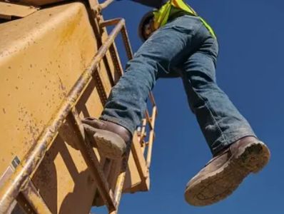 Worker climbing equipment