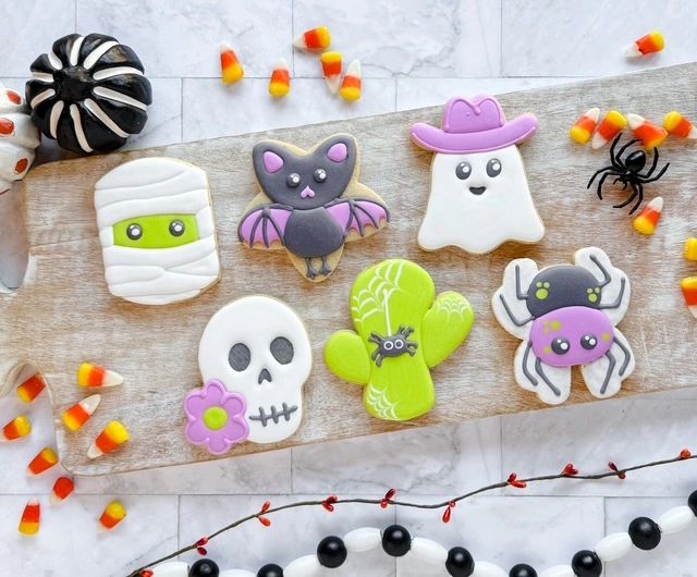 Desert Boos Halloween cookies