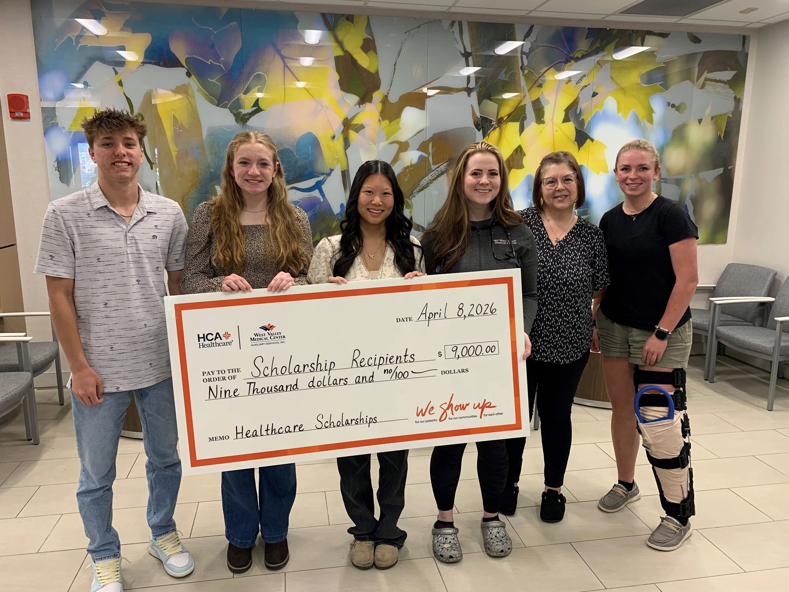 West Valley Medical Center Auxiliary Awards $9000 in Scholarships