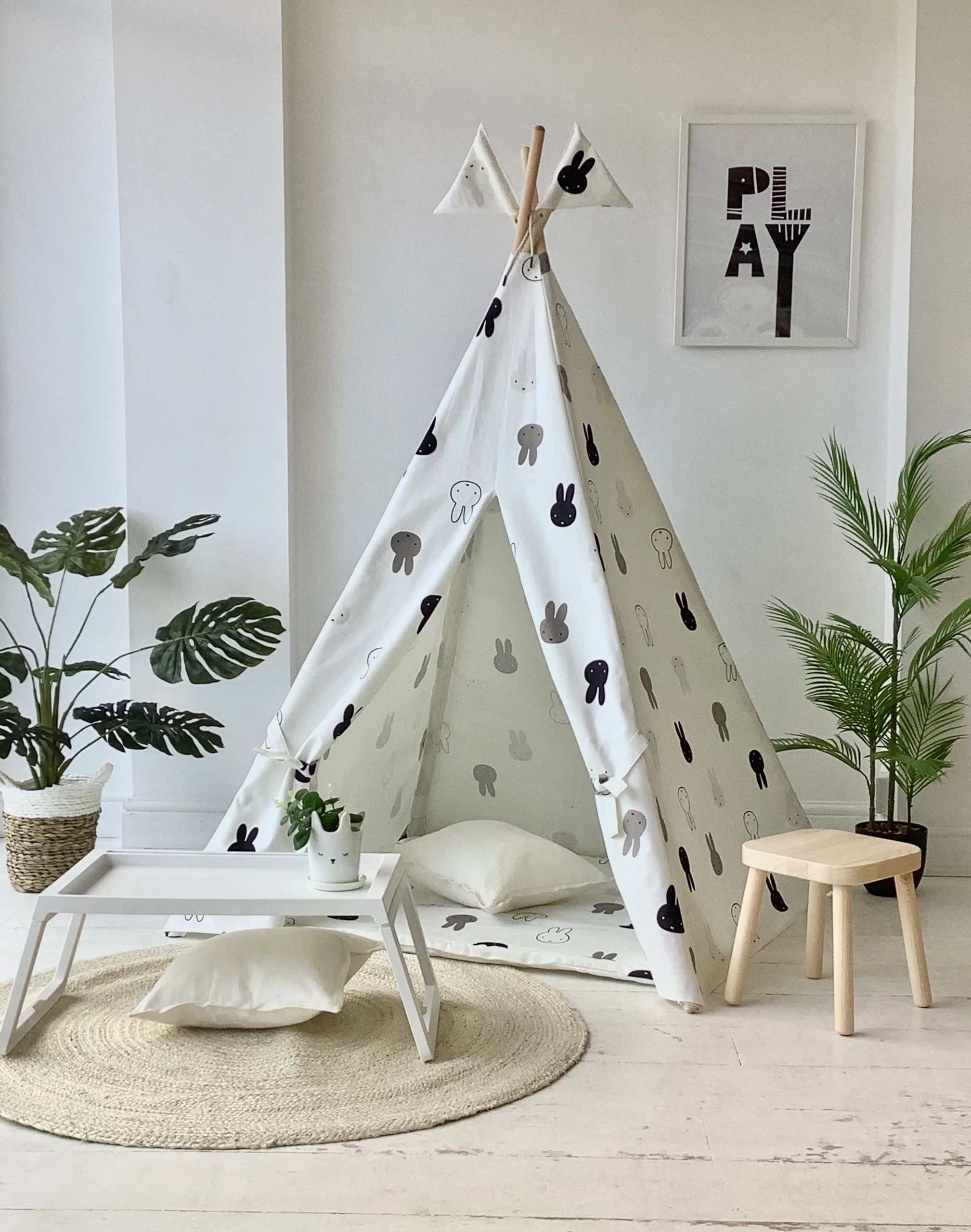 The Great British Teepee Company Kids Cushions, Peppa Pig