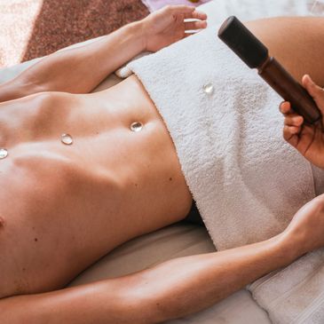 A deeply immersive tantric ritual guiding your body into openness, sensitivity and profound surrende