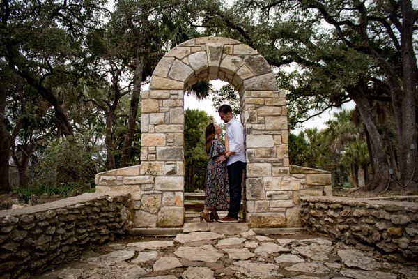 Rebecca Lauren Photography
Couples 
roundrock
austin
thenelsonnook