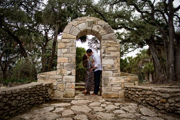 Rebecca Lauren Photography
Couples 
roundrock
austin
thenelsonnook