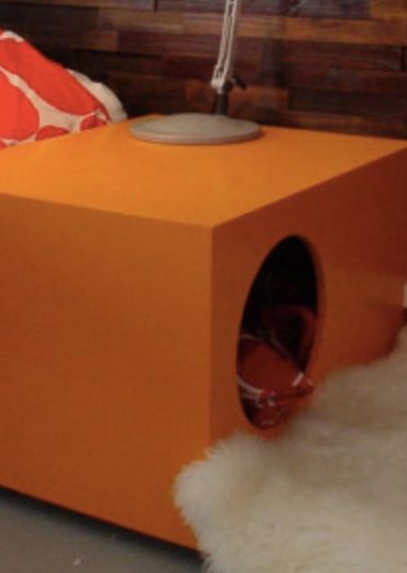 Dog/Cat house+night stand