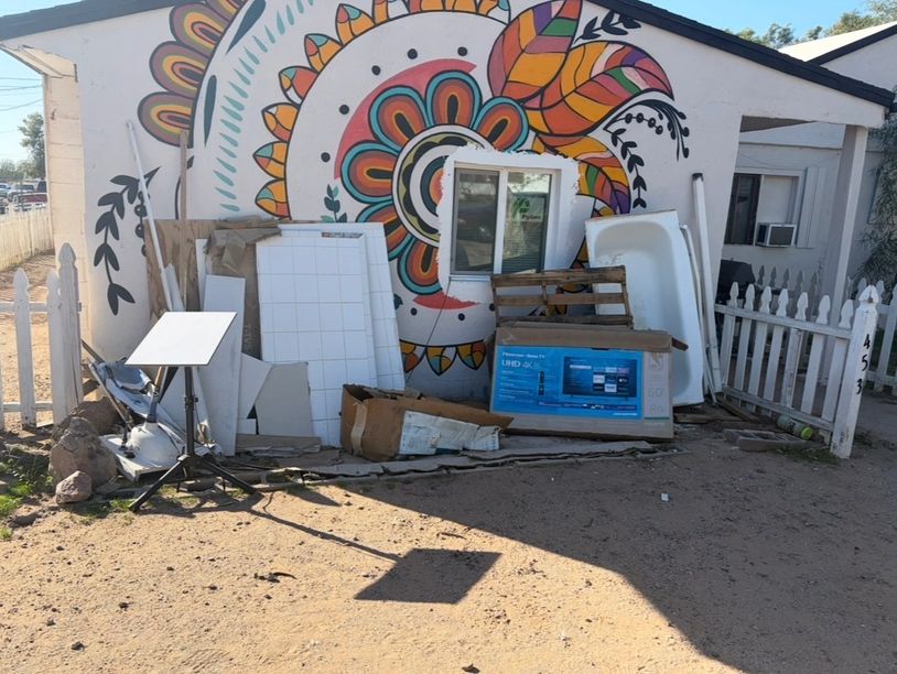 Construction and renovation debris ready
for removal by DGT Junk Removal in Coolidge, Arizona