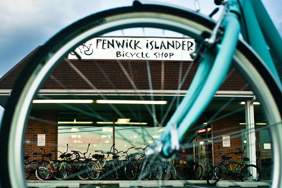 HOME AT THE BEACH FENWICK.BIKE