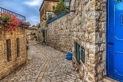 Click for a tour of what living in Tzfat might look like for you.