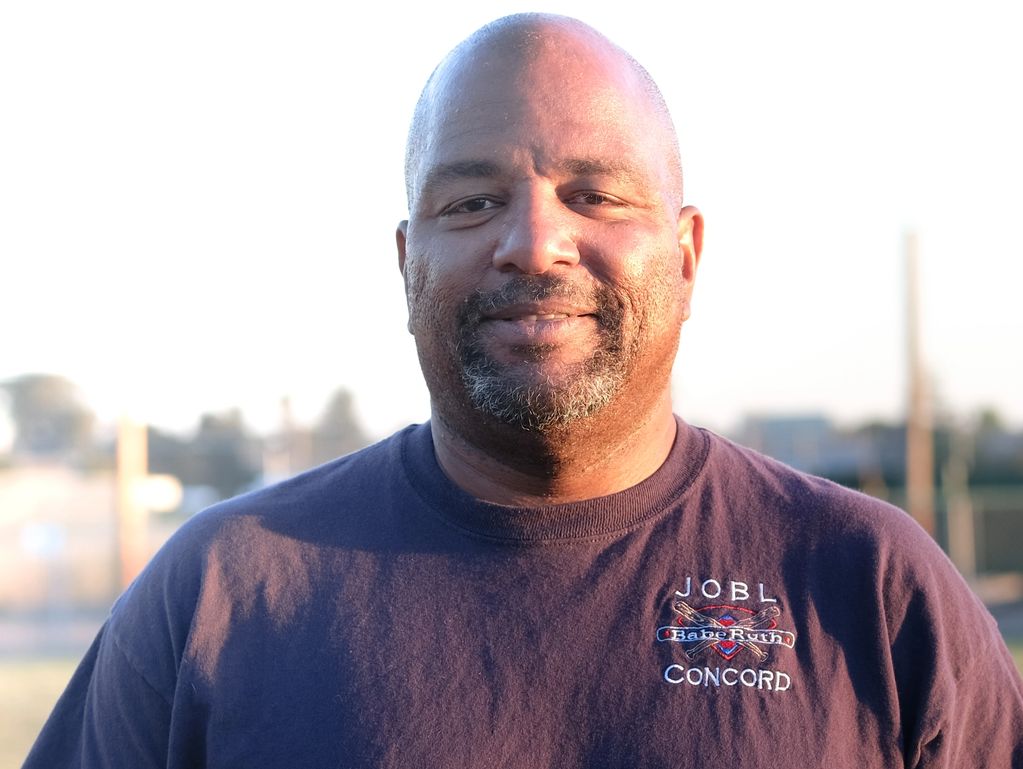 A person wearing black shirt