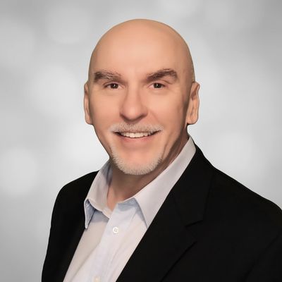 Julius Csizmazia - Executive Retreat Facilitator and Strategy Execution Architect