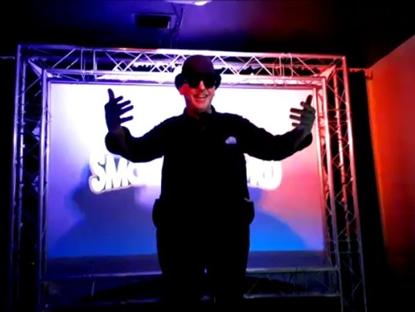 Julius Csizmazia, motivational speaker and corporate magician captivating the audience with  magic.