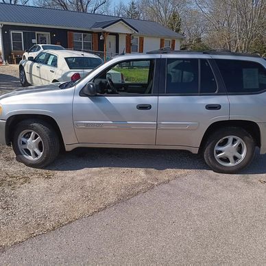 gray 2004 gmc envoy