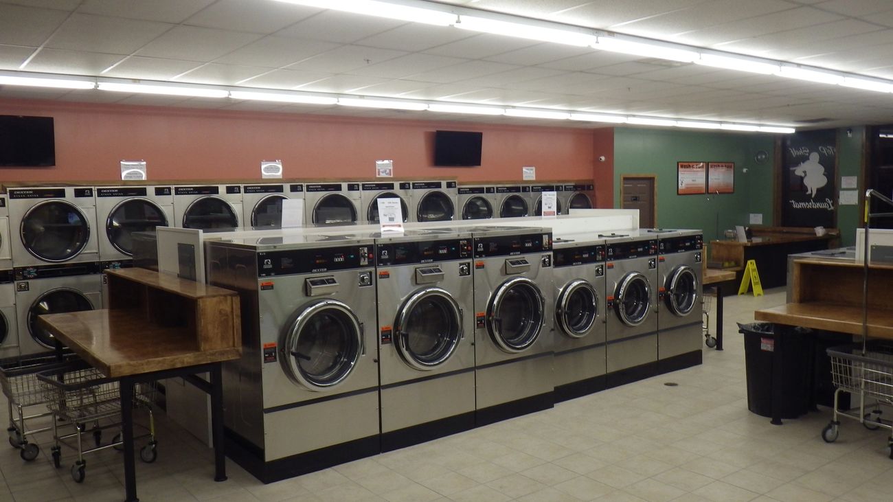 laundromats near me open 24 hours