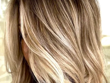 Gorgeous Highlights, perfectly blended blonde hair color By expert hairstylist GinafromLA 