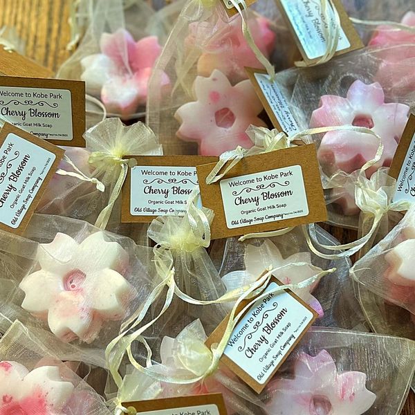Bulk Orders – Available in quantities of 50-300 bars 
$3-$7 per bar, depending on customization