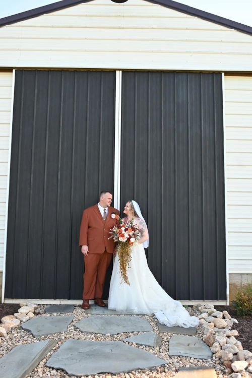 Spring Hill Barn 1904 farmhouse used as a backdrop for wedding photos