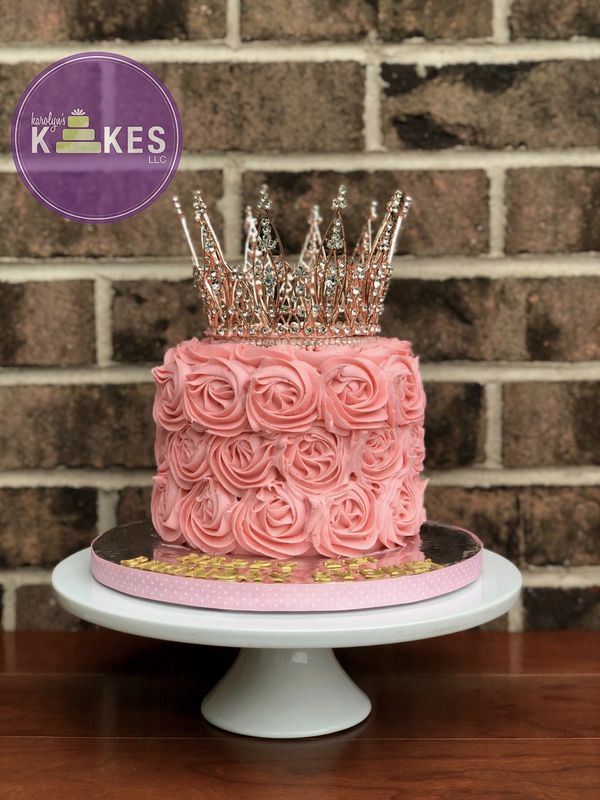 princess tiara crown buttercream rosettes cake