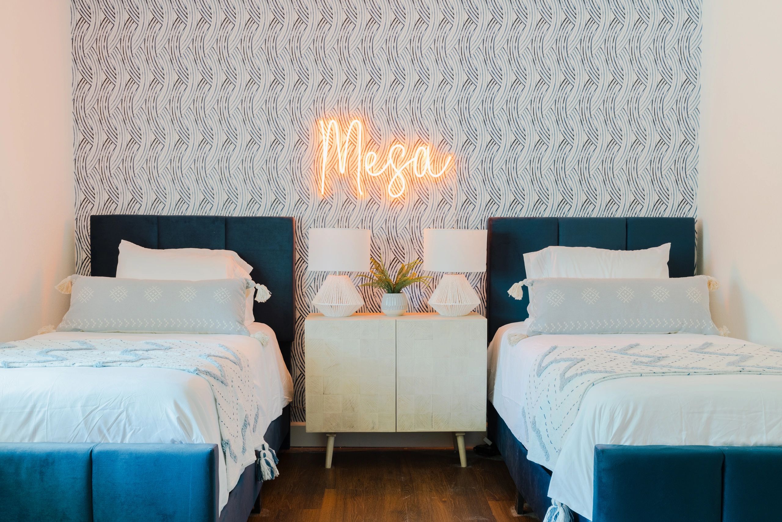 Tetto Realty on X: Bedroom ideas for all the fashion lovers. #fashion  #chanel #bedroom #bedroomdecor #bedroomideas #bedrooms #bedroomdesign  #scottsdale #scottsdaleaz #tempe #tempeaz #gilbert #gilbertaz #chandler  #chandleraz #phoenix #phoenixaz