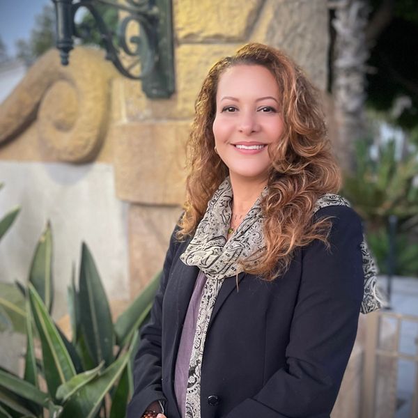 Meet Dr. Patricia Zadeh, Psy.D., LMFT 
