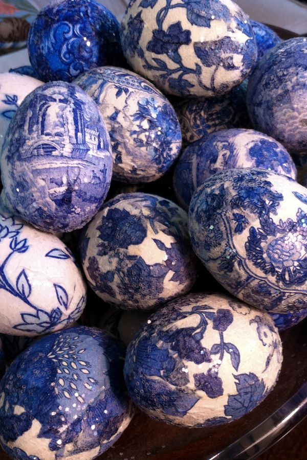 Blue and White Glitter Eggs for sale 
Local Classes offered