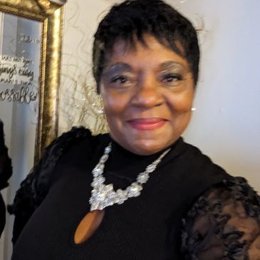 ⓕ Yvonne Spencer