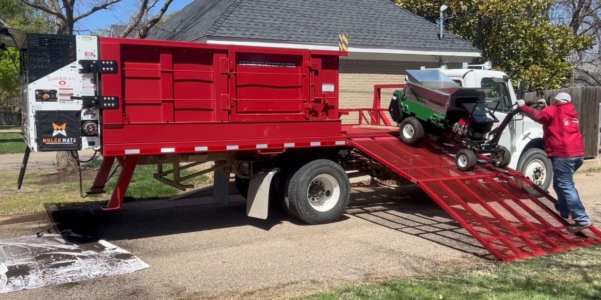 Worlds largest Roll-Off with a front Platform in Red!!!