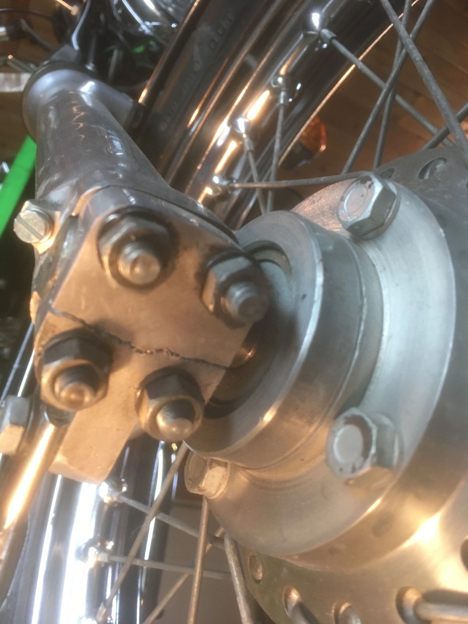 Rebuilding Triumph Bonneville Front Forks.