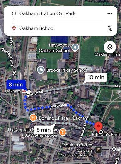 Map showing walking routes from Oakham Station Car Park to Oakham School.
