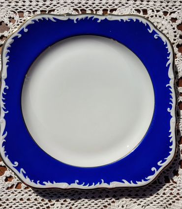 square plate
Victoria Czechoslovakia