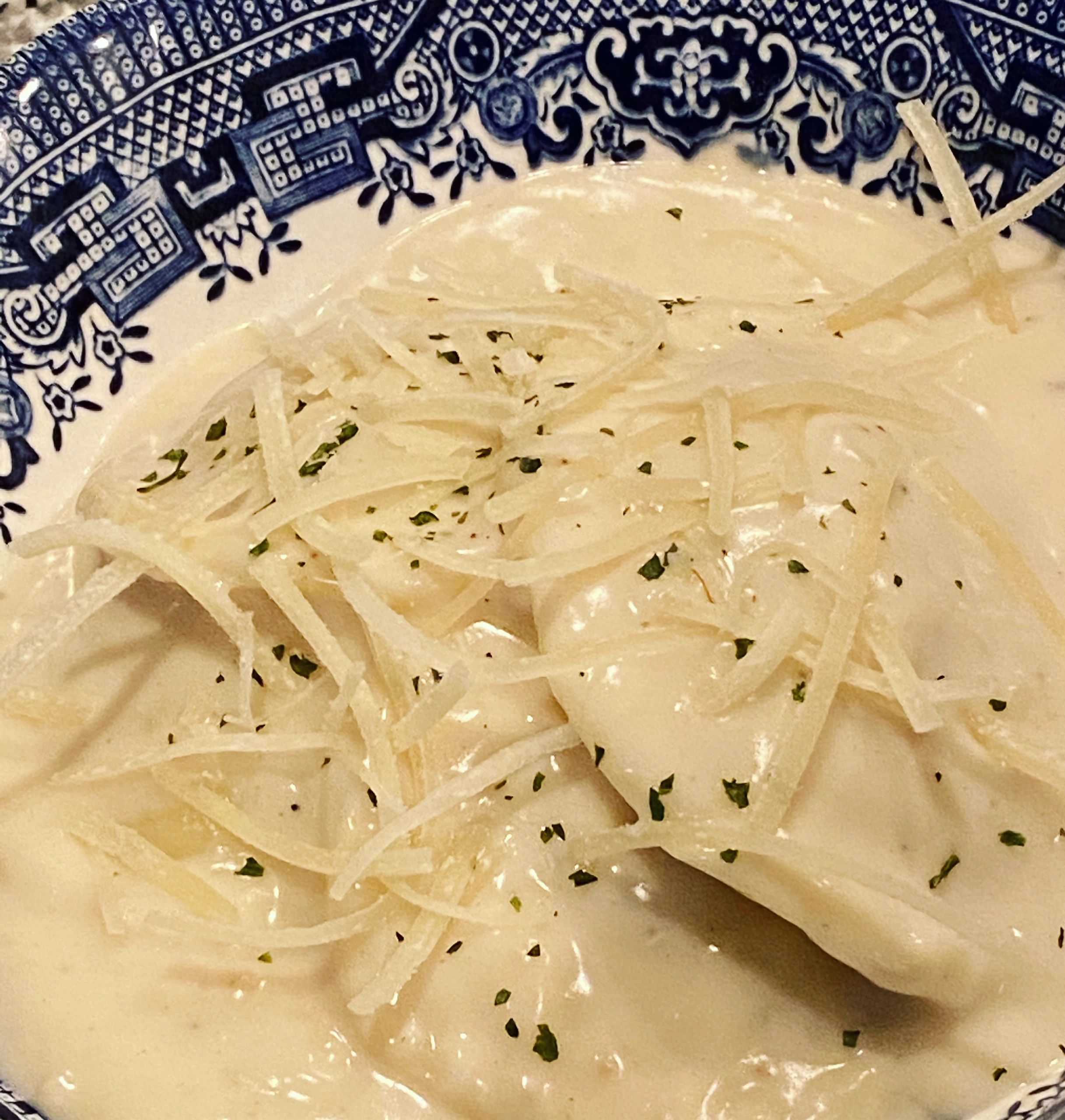 Easy 5 Ingredient Instant Pot Alfredo Beef Raviolis