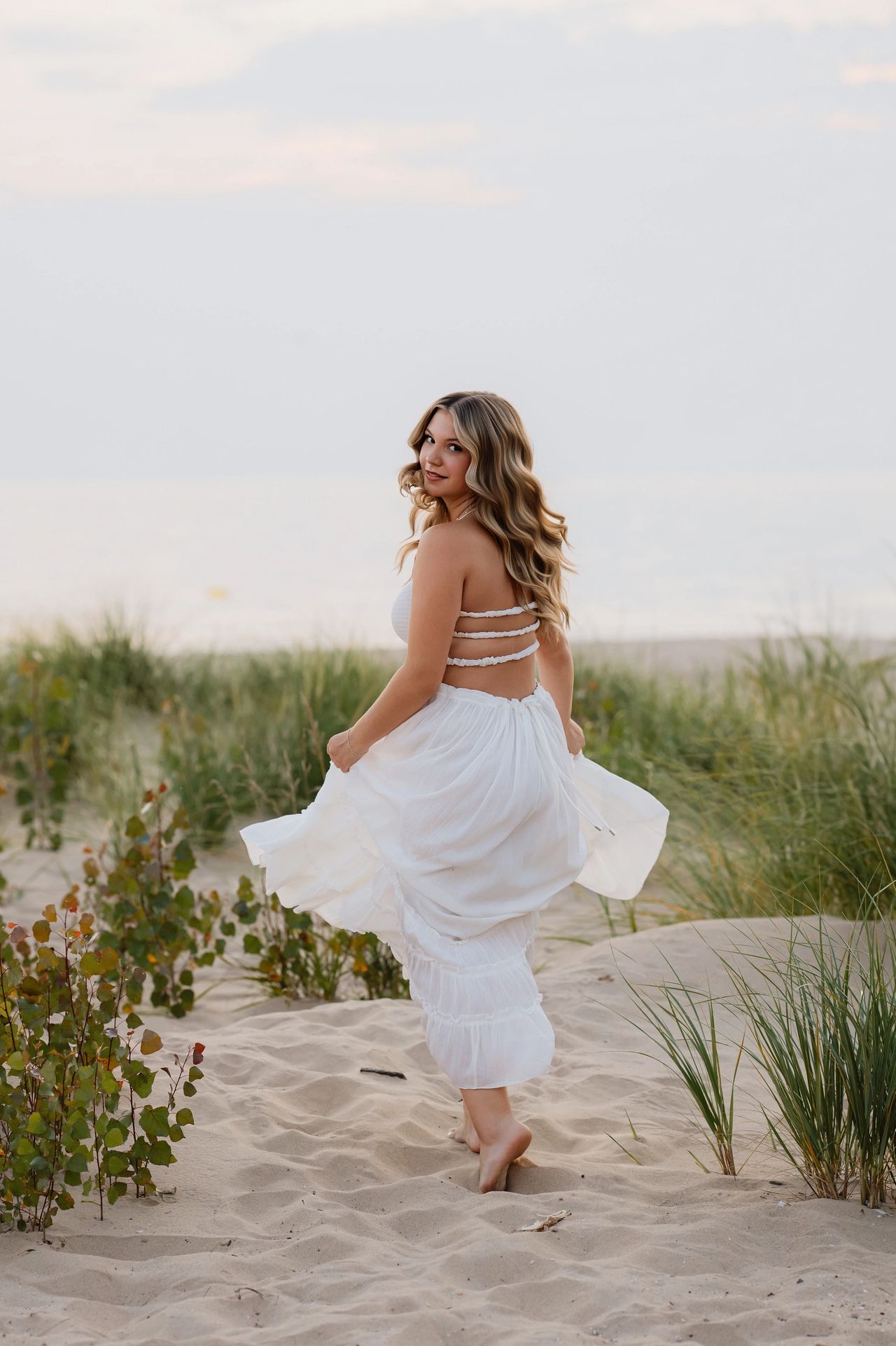 Senior Portrait Inspo: What to Wear, Bring, & Where to shoot Senior Portrait Inspo: What to Wear, Bring, & Where to shoot