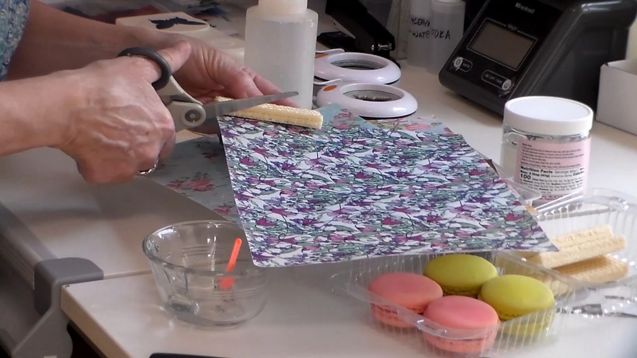 How to Make Edible Glue: 11 Varieties for Cakes and Sugar Work