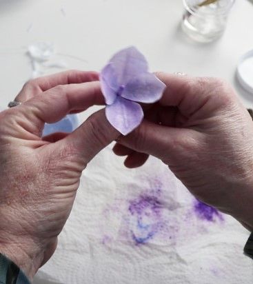 How to make Wafer Paper Blue Hydrangeas