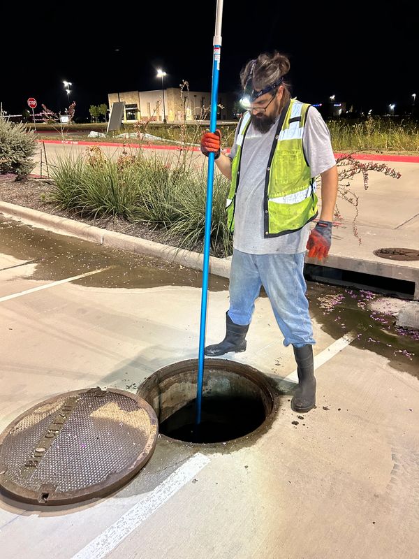 Cleaning sewer