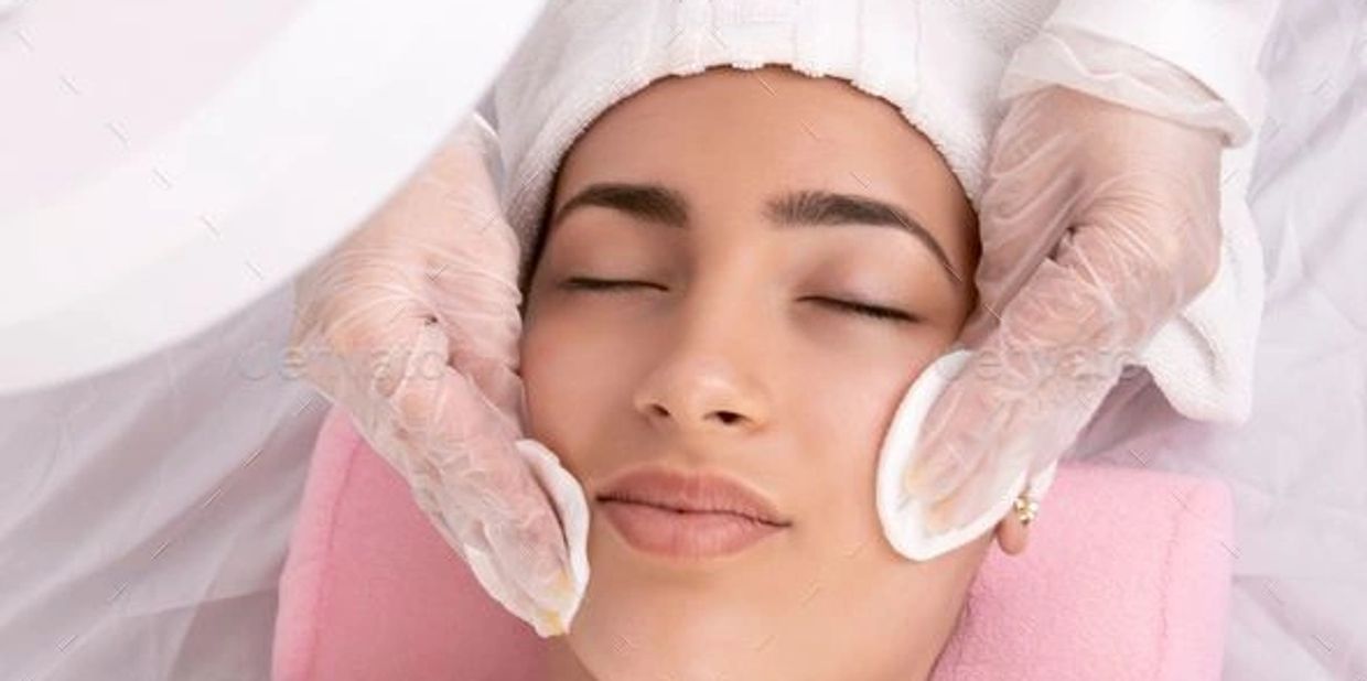 signature facial, facial cleanse, extractions, makeup removal, hair removal, massage