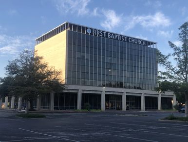 First Baptist Church Building in Arlington Texas