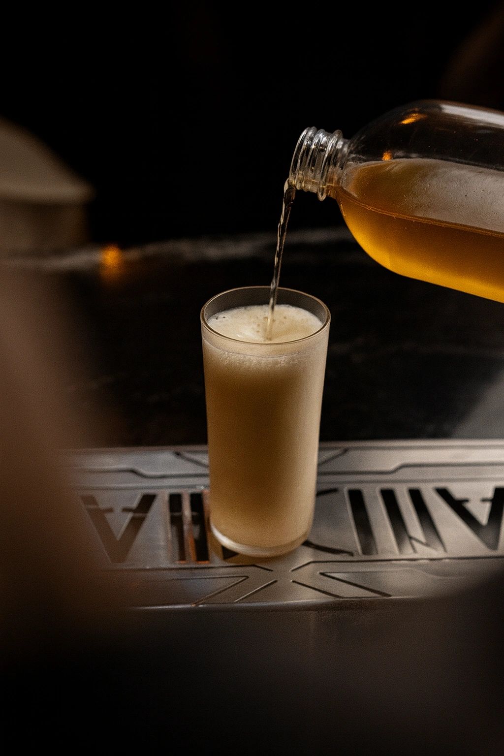 Rojo cocktail at Handshake Bar