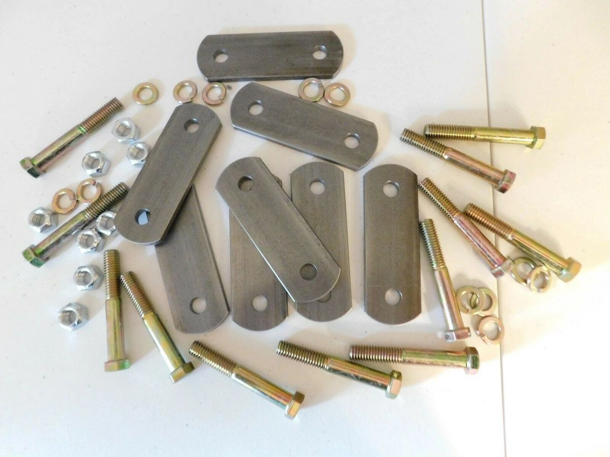 International Harvester Scout 80 800 NEW Spring Shackle Plates and Bolt Kit