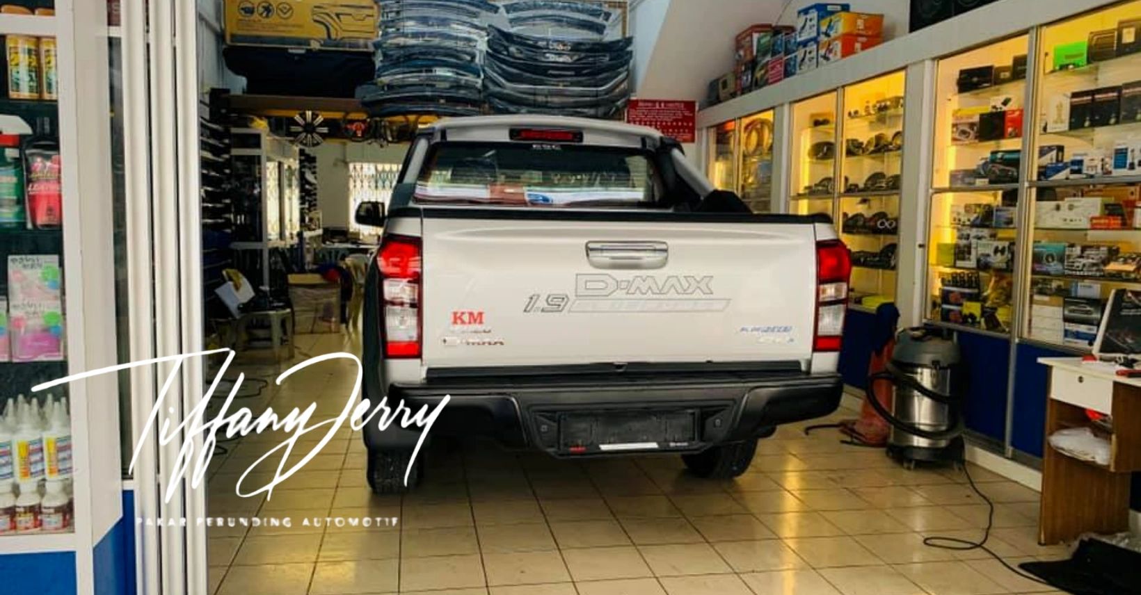 KETAHUI APAKAH KEGUNAAN TINTED KERETA SELAIN UNTUK NAMPAK CANTIK.