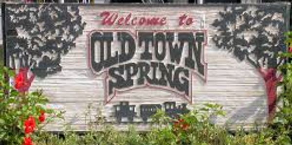 welcome to Old Town Spring sign