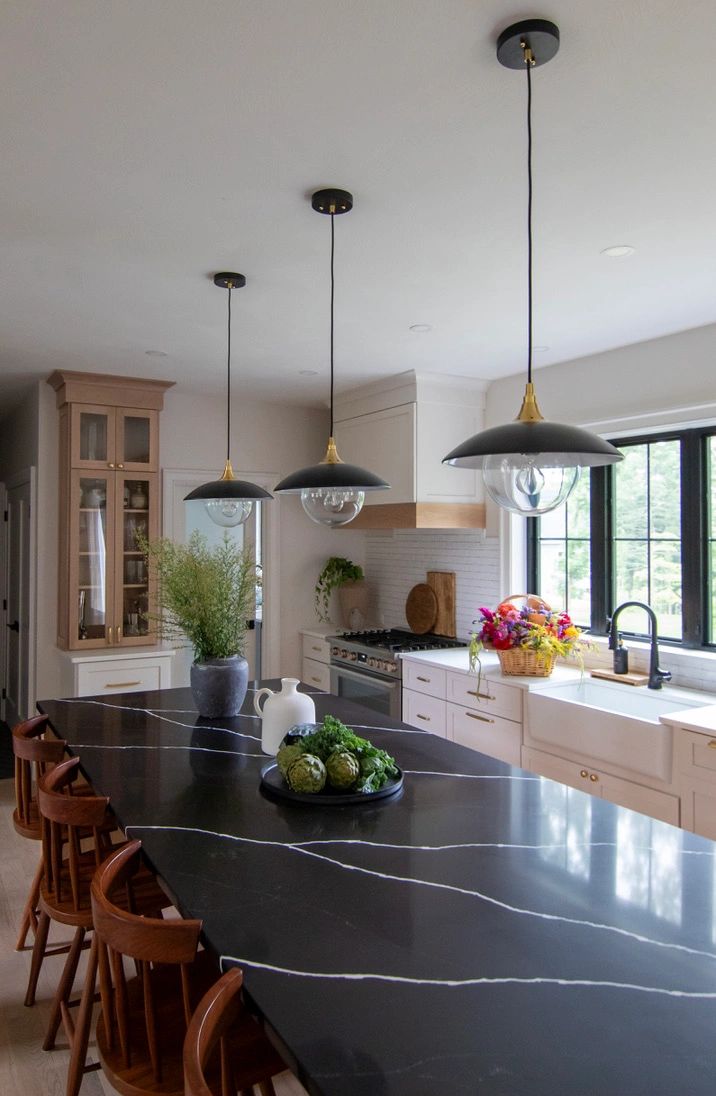 INTERIOR DESIGNER - KITCHEN